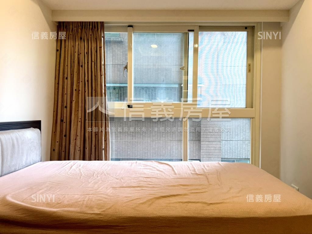 凱旋臻品典雅三房車位房屋室內格局與周邊環境