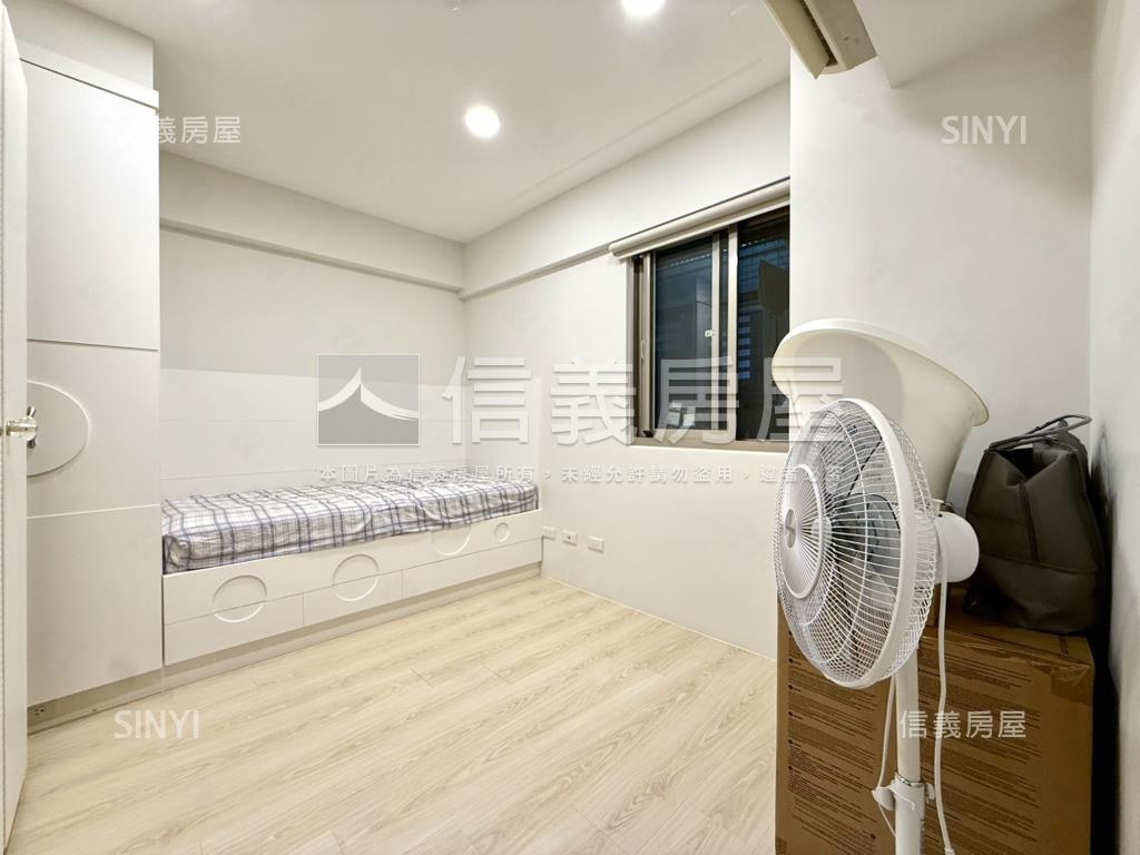 凱旋臻品典雅三房車位房屋室內格局與周邊環境