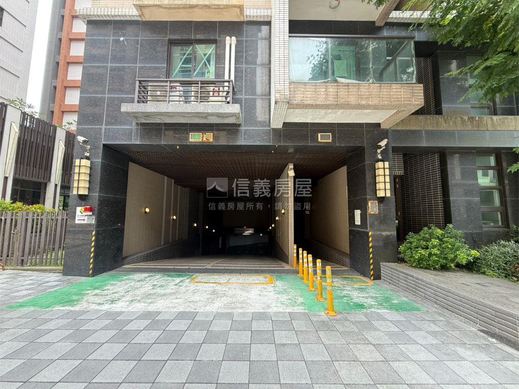 里御庭院大戶房屋室內格局與周邊環境