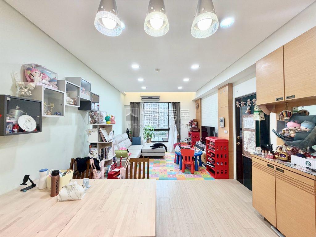 竹北１０１外棟三房面全聯房屋室內格局與周邊環境