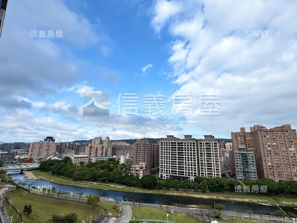 福鄉建設與心相匯四房車位房屋室內格局與周邊環境