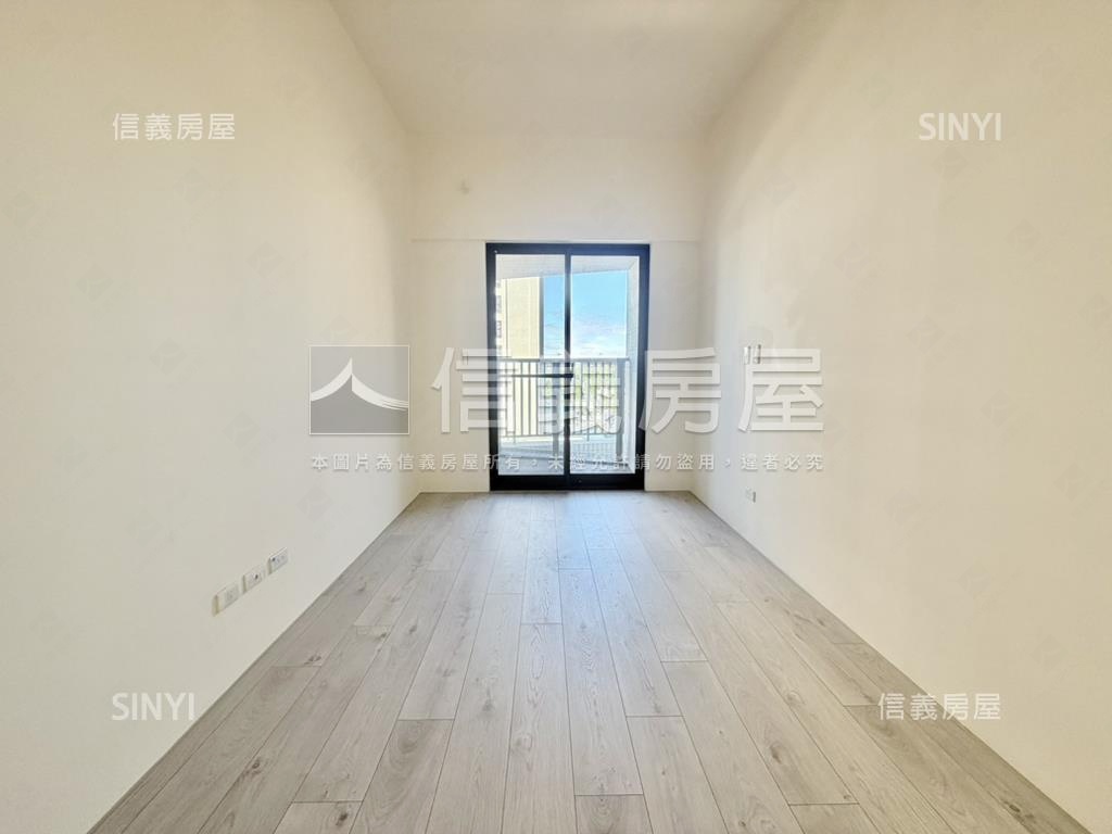 裕翔研山三房雙平車房屋室內格局與周邊環境