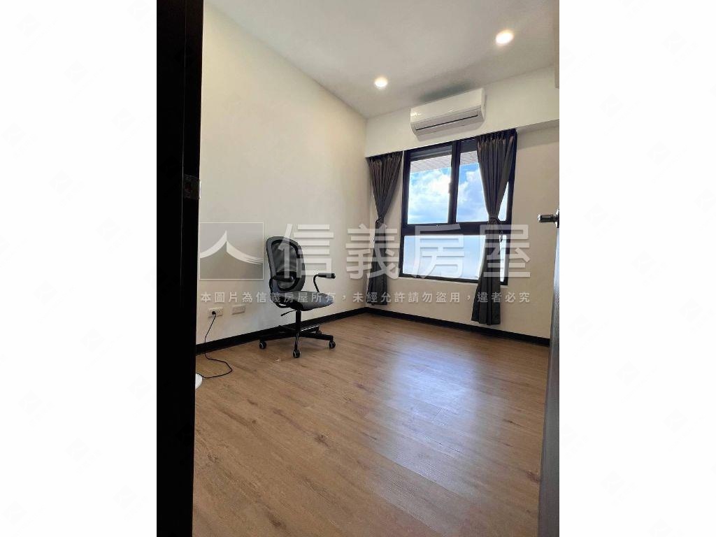 看山⛰️景觀三房平車房屋室內格局與周邊環境