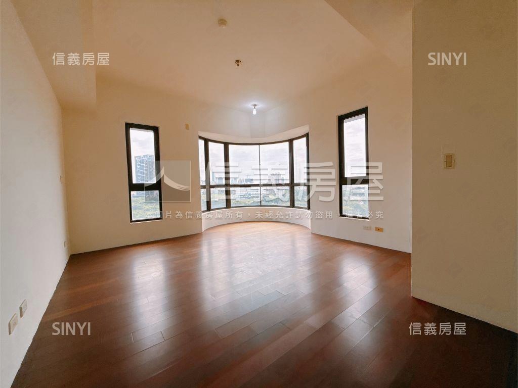 愛河景觀️四房六平車房屋室內格局與周邊環境