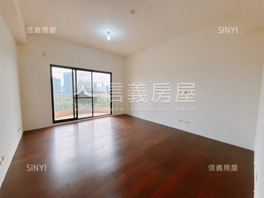 愛河景觀️四房六平車房屋室內格局與周邊環境