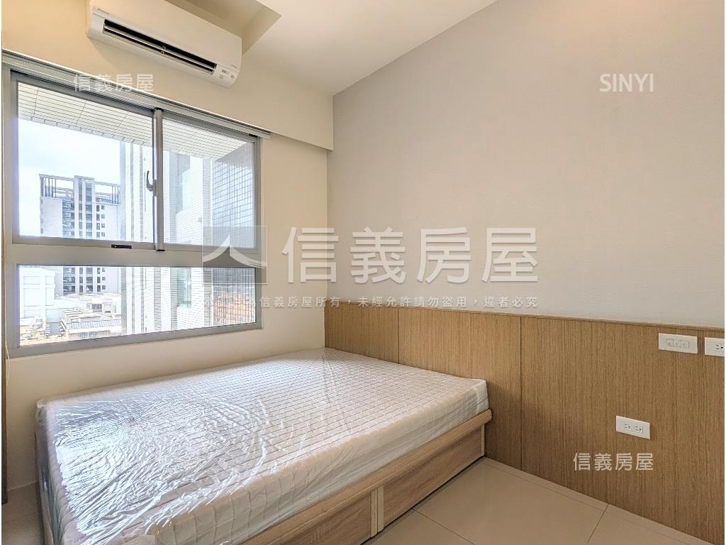 稀有三面採光兩房兩衛車位房屋室內格局與周邊環境