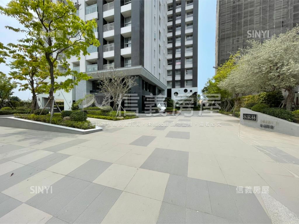 稀有三面採光兩房兩衛車位房屋室內格局與周邊環境