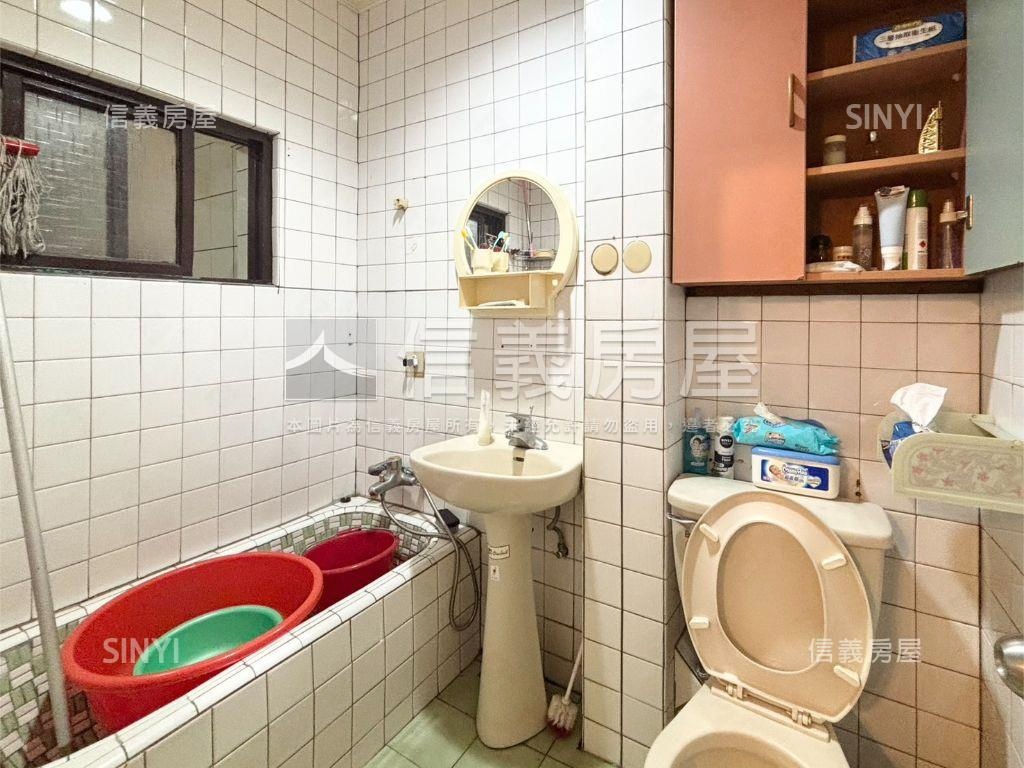 南雅西路邊間低樓層３＋４房屋室內格局與周邊環境