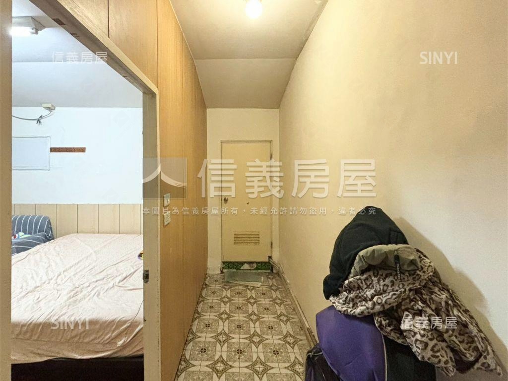 南雅西路邊間低樓層３＋４房屋室內格局與周邊環境