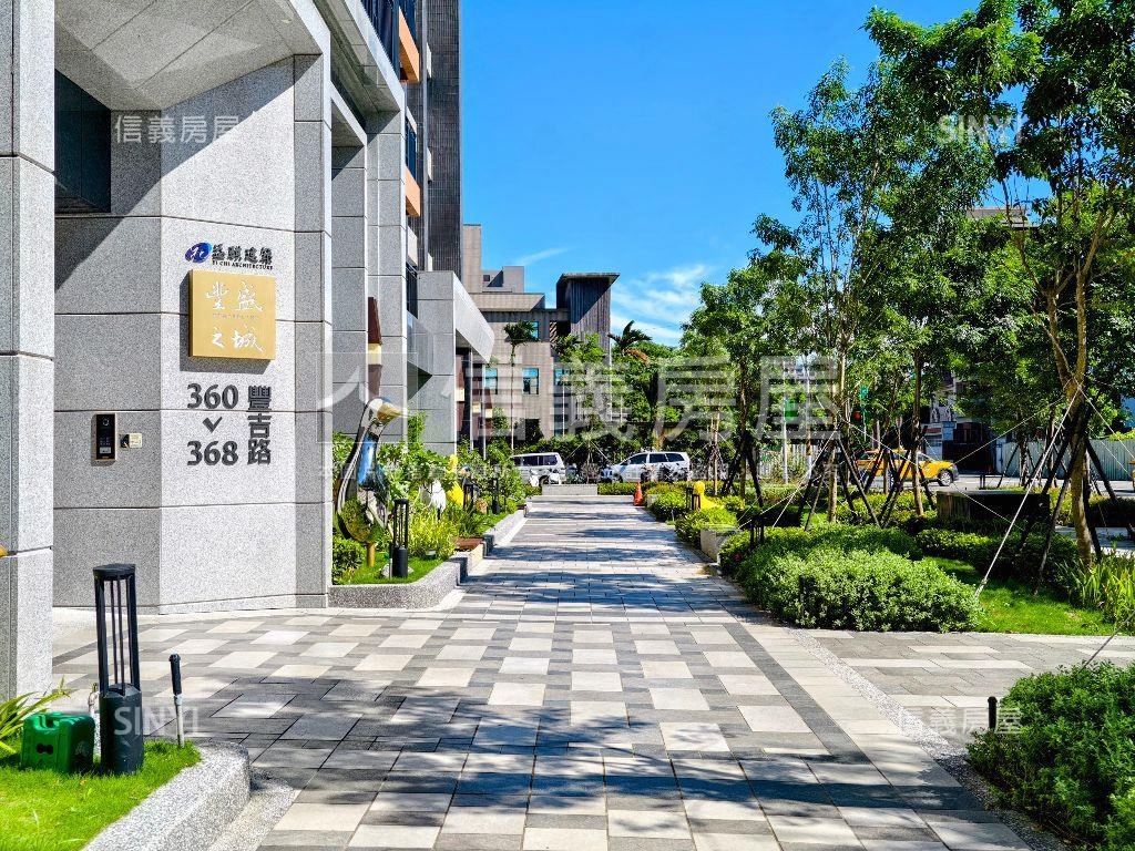 八擴全新的近未來捷運店面房屋室內格局與周邊環境