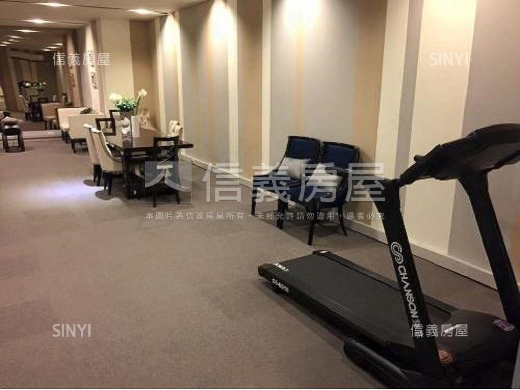 稀有翔譽之心邊間三房房屋室內格局與周邊環境