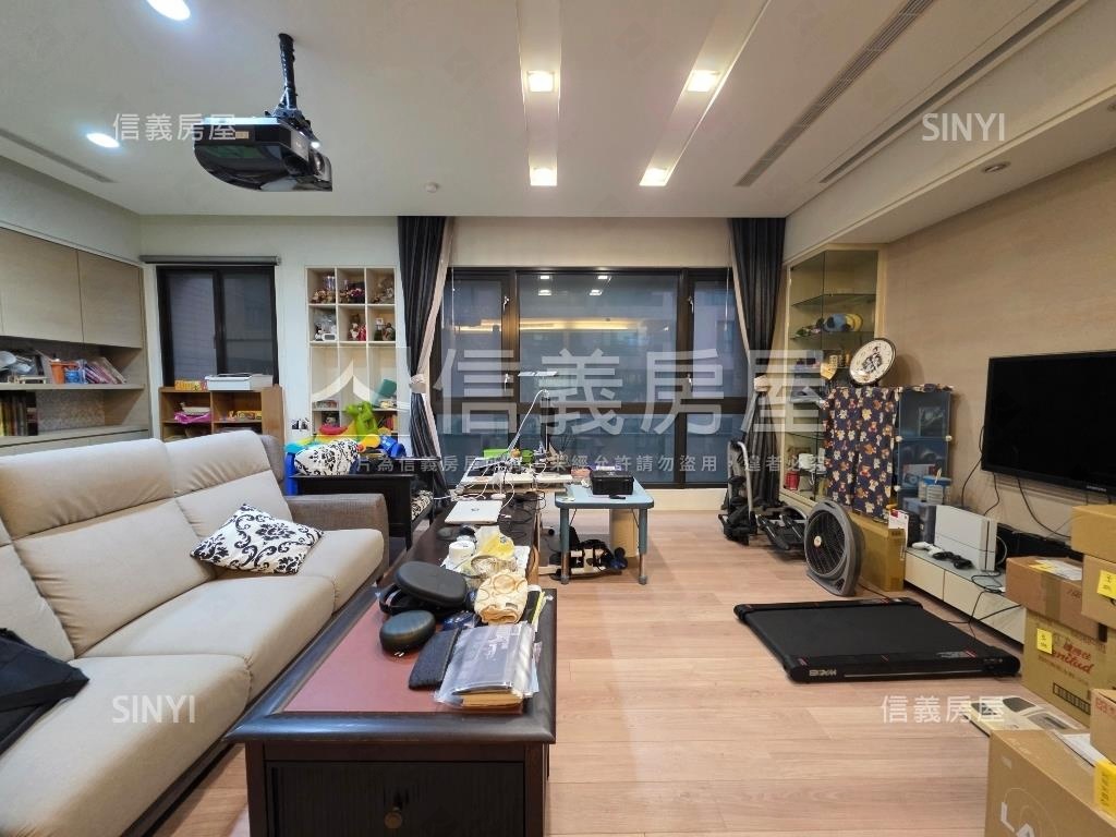 專任睿海４＋１房雙車位房屋室內格局與周邊環境