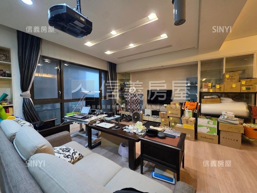 專任睿海４＋１房雙車位房屋室內格局與周邊環境