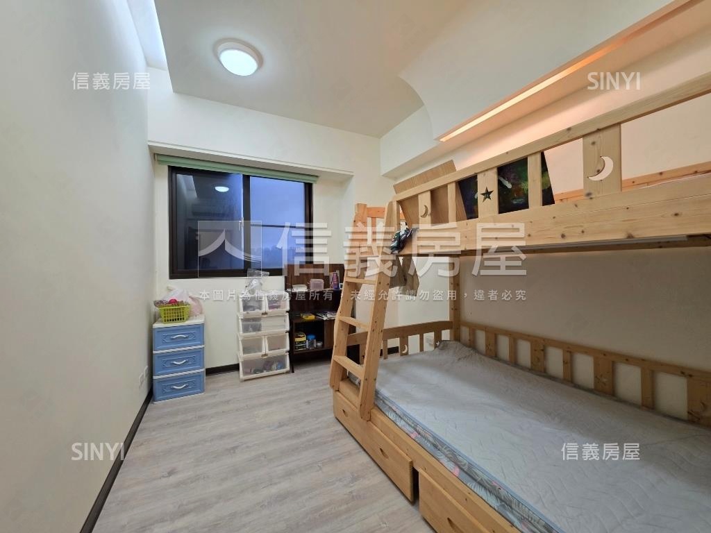 專任睿海４＋１房雙車位房屋室內格局與周邊環境