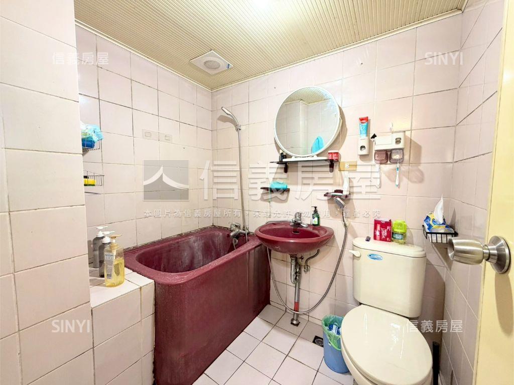 近中國醫低總價有陽台套房房屋室內格局與周邊環境