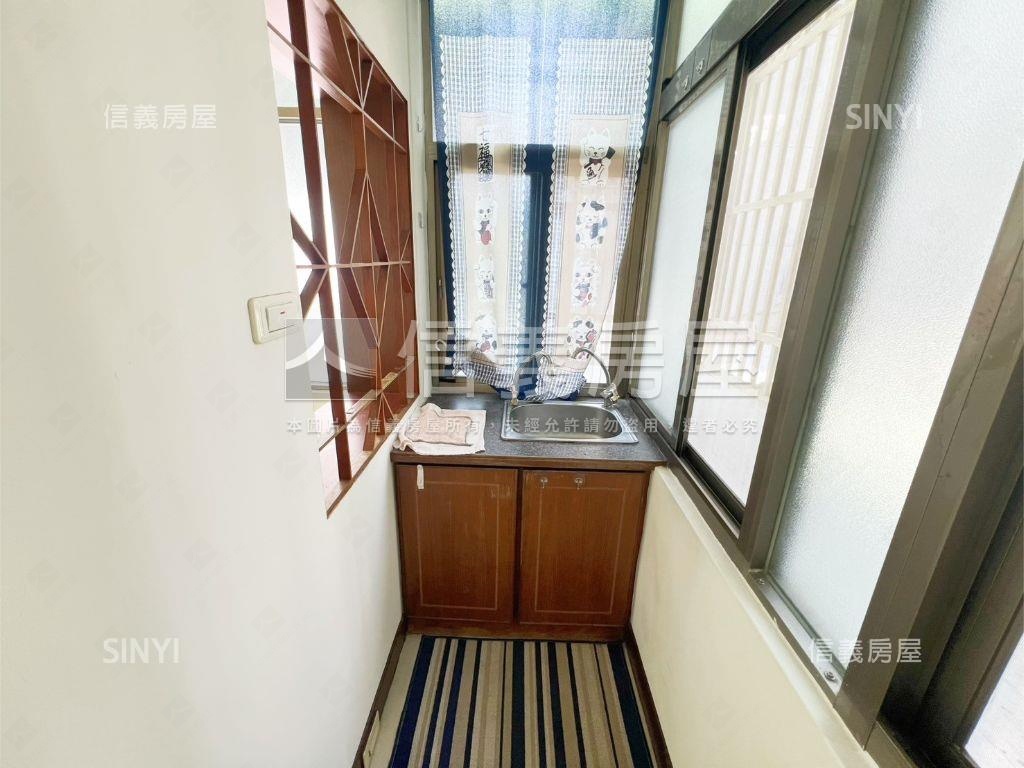 中正商圈低總成家２樓房屋室內格局與周邊環境