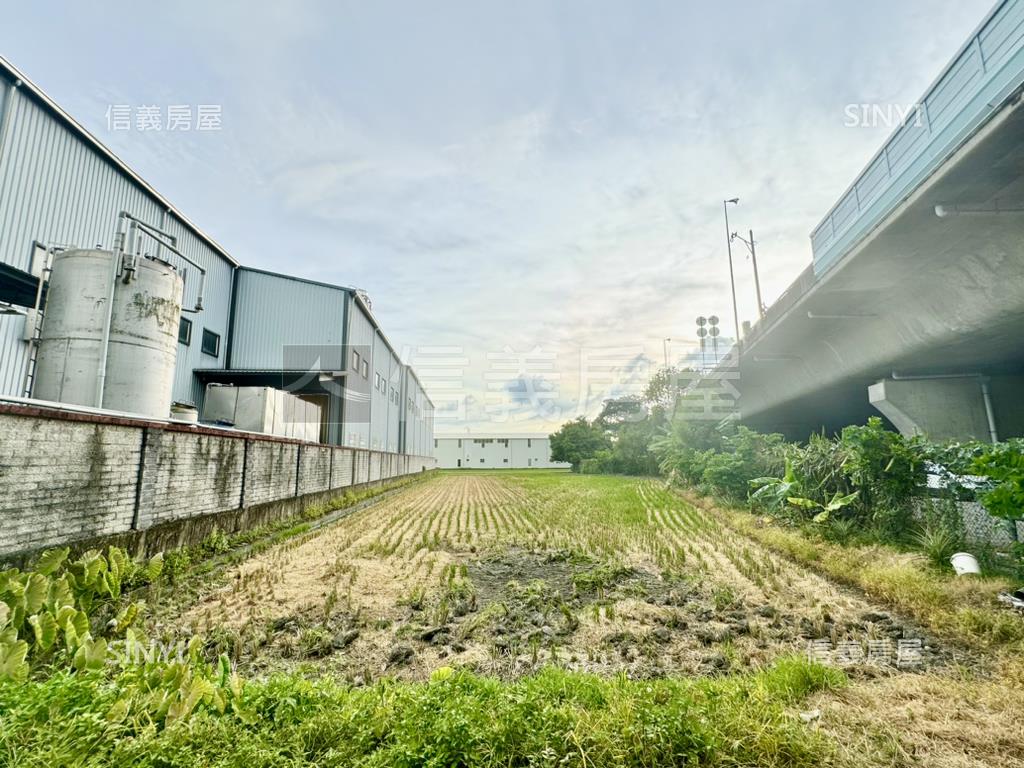 烏日近高速公路臨路土地房屋室內格局與周邊環境