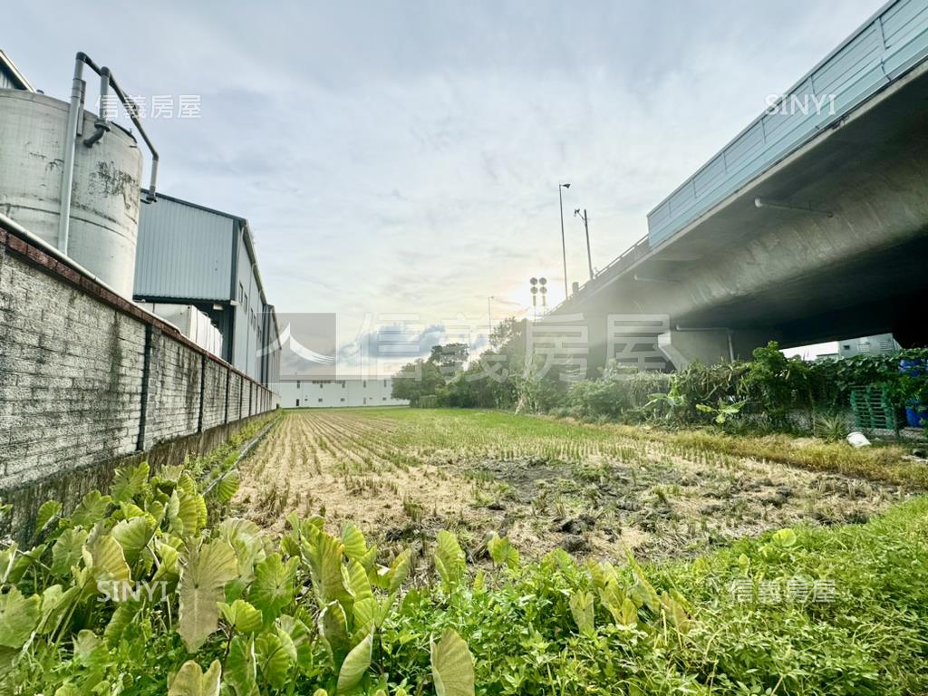 烏日近高速公路臨路土地房屋室內格局與周邊環境