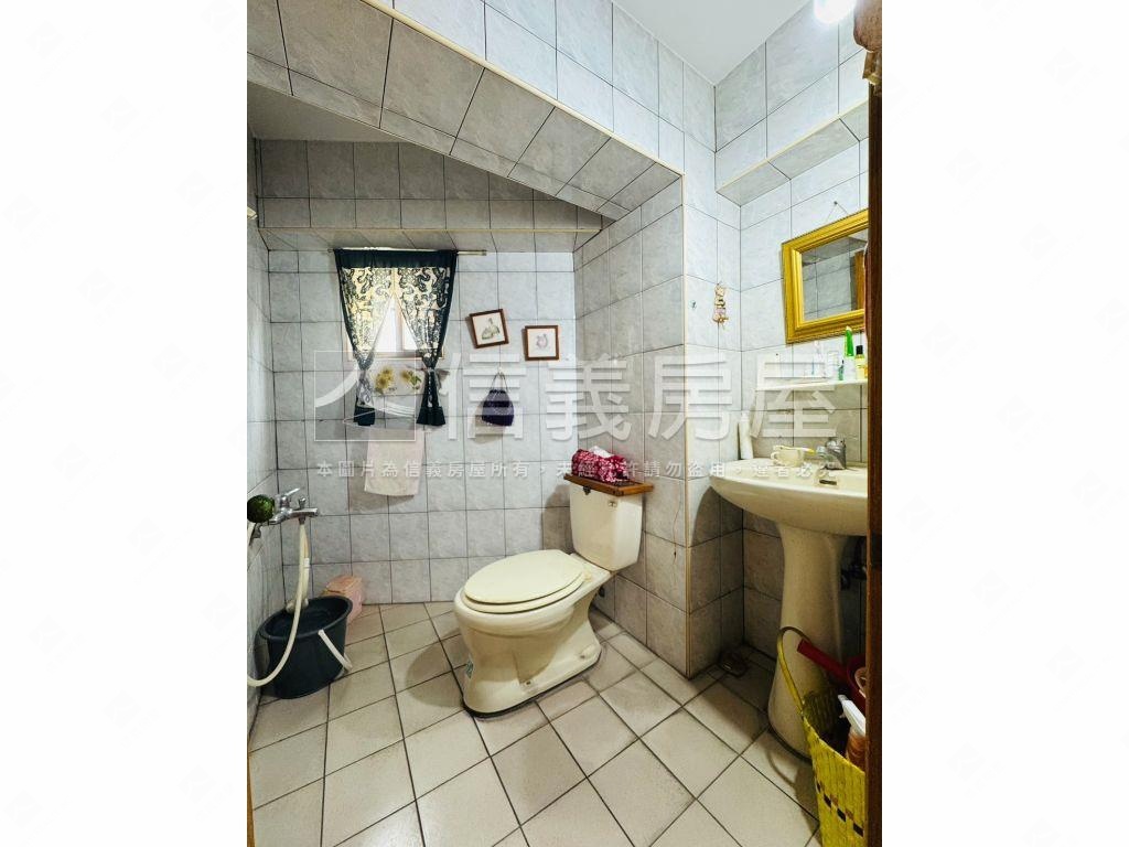 中正附小☆高樓大露臺房屋室內格局與周邊環境