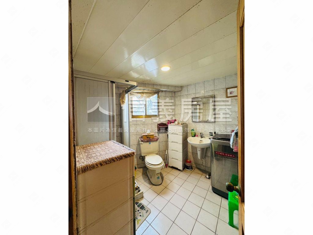 中正附小☆高樓大露臺房屋室內格局與周邊環境