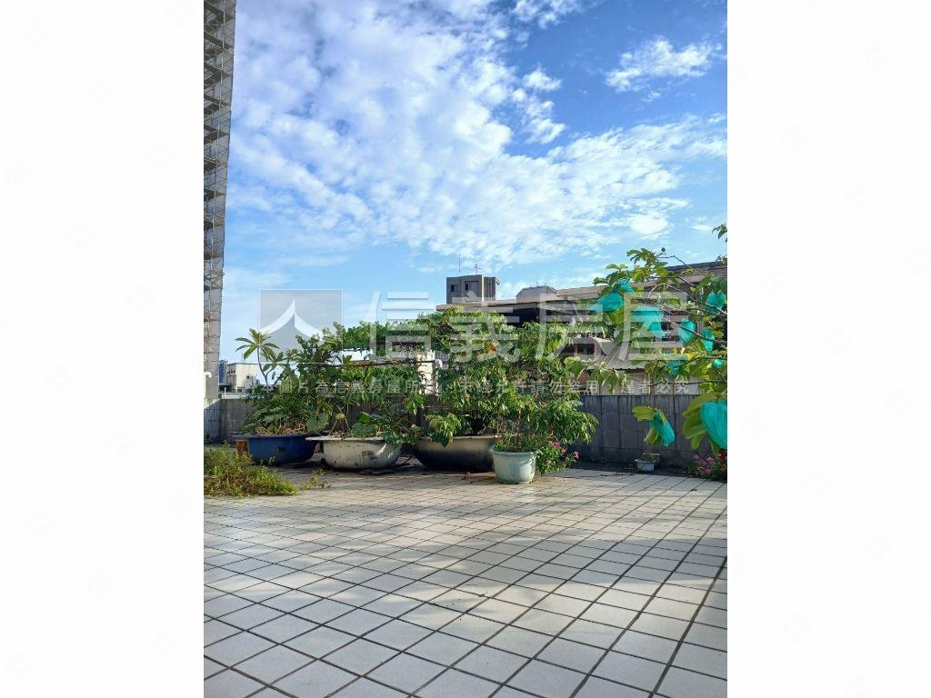 大露臺☆學區☆電梯次高樓房屋室內格局與周邊環境