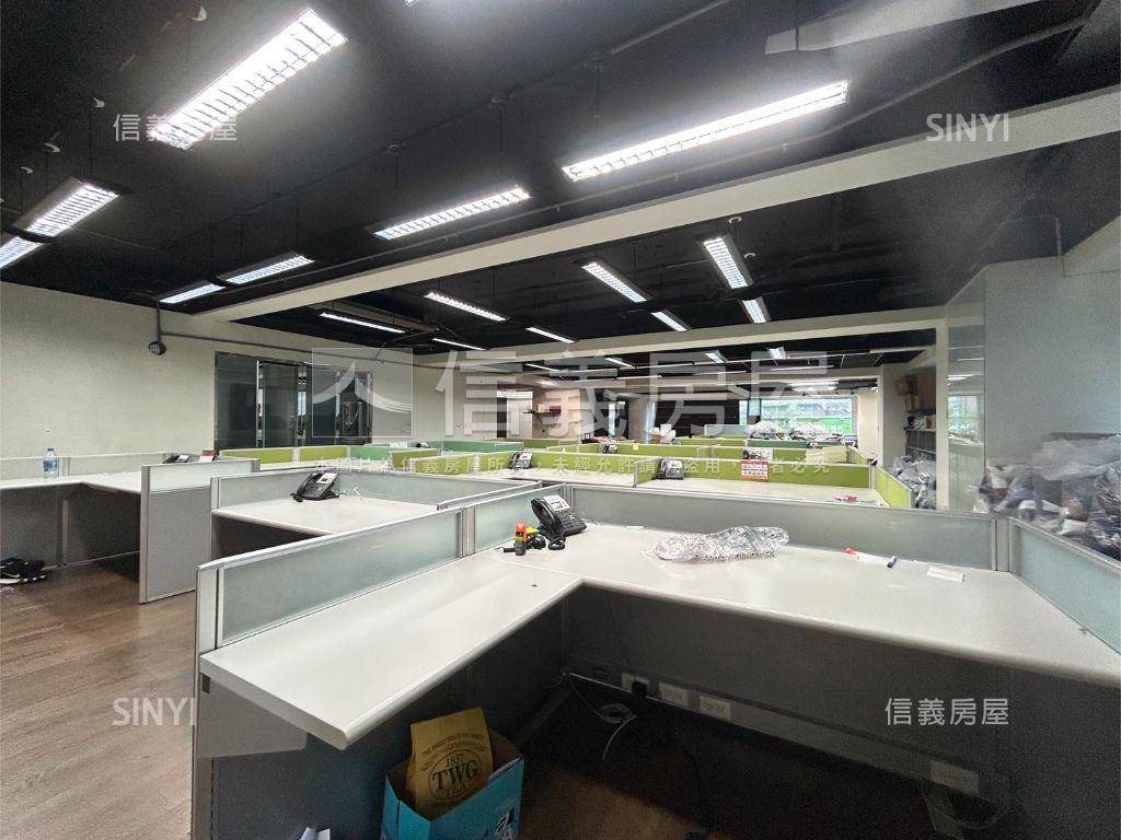 專任新四合苑百坪辦公室房屋室內格局與周邊環境