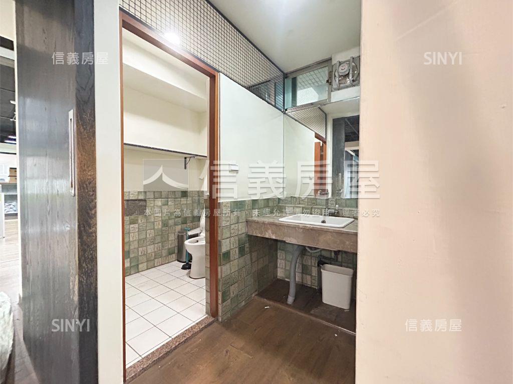 專任新四合苑百坪辦公室房屋室內格局與周邊環境