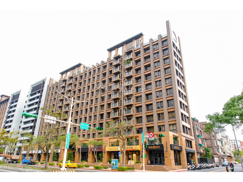 大氣豪邸高樓艷冠東方房屋室內格局與周邊環境