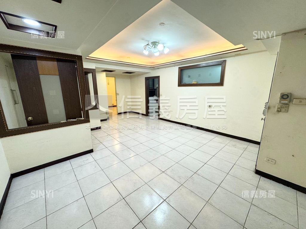 梅川大面寬一樓四房房屋室內格局與周邊環境