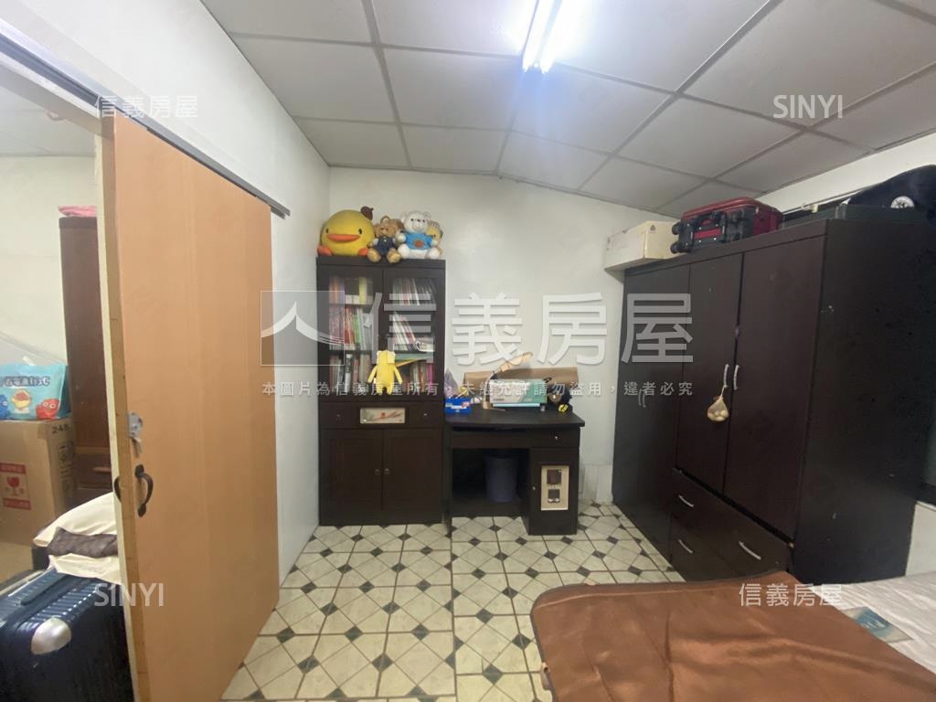 近漢銘美透天房屋室內格局與周邊環境