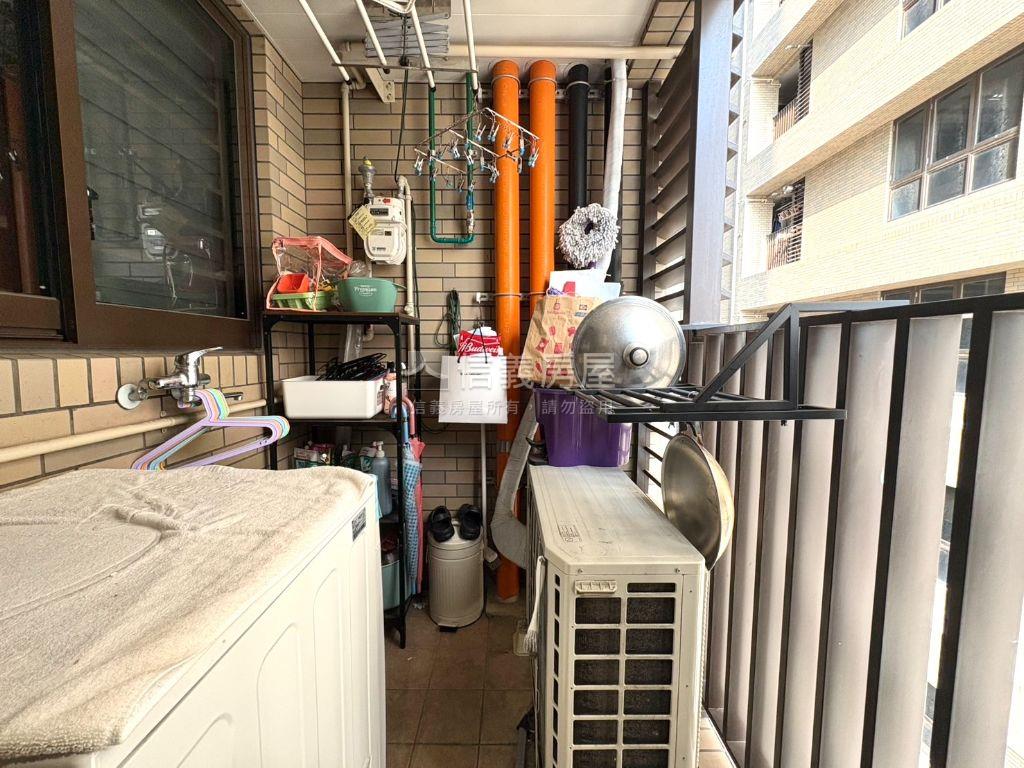 丹麥琥珀●溫馨裝潢美屋房屋室內格局與周邊環境
