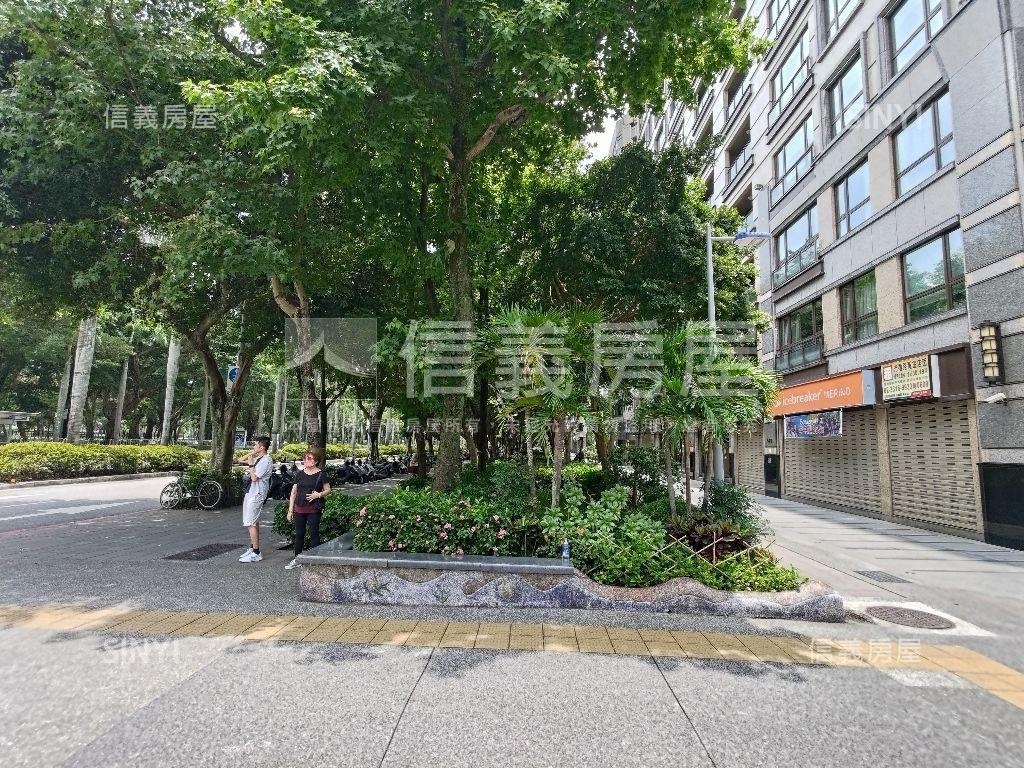 馬力十足♘正仁愛路金店房屋室內格局與周邊環境