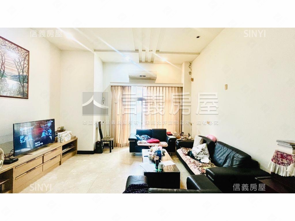 瓏山林還不錯的上疊房屋室內格局與周邊環境