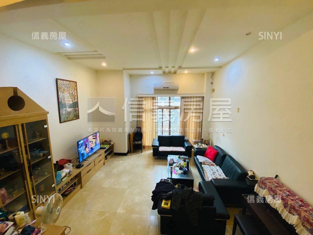 瓏山林還不錯的上疊房屋室內格局與周邊環境
