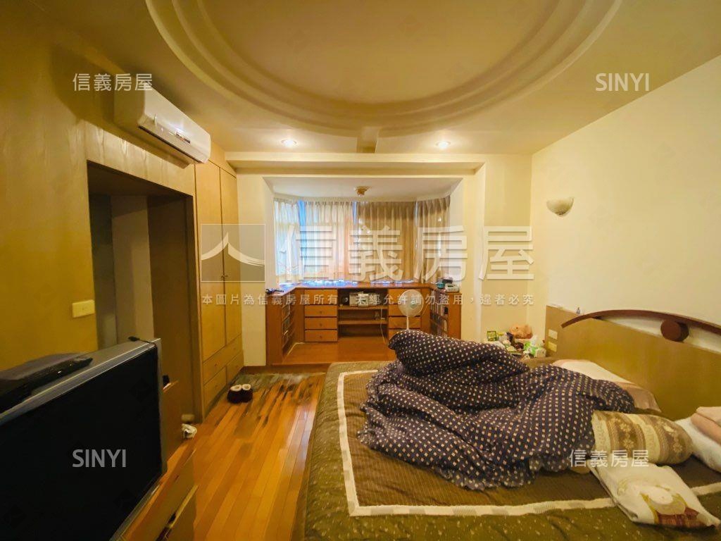 瓏山林還不錯的上疊房屋室內格局與周邊環境