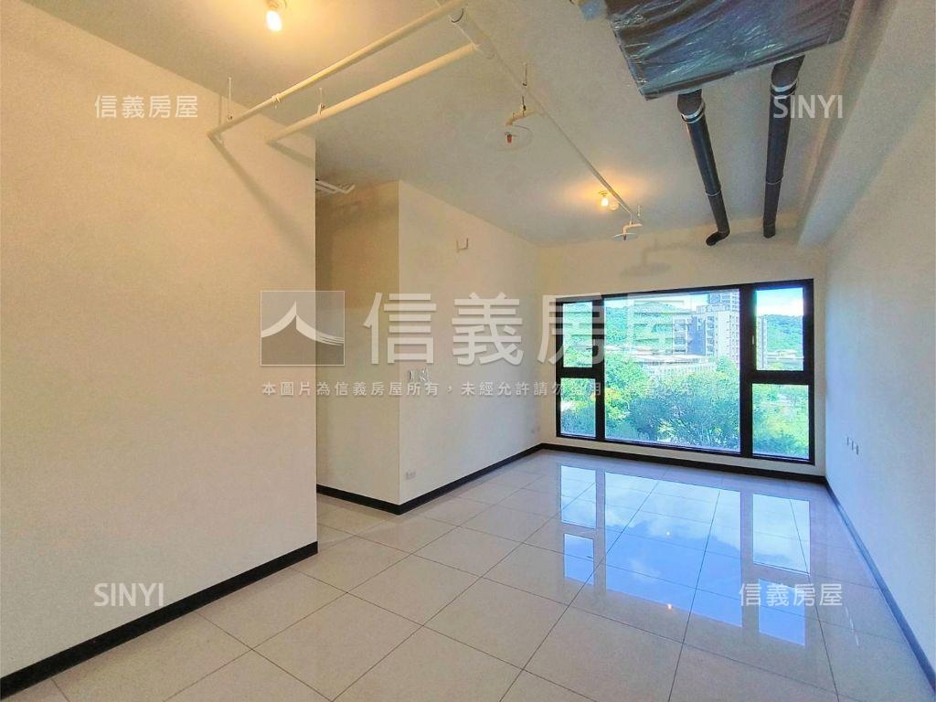 【ＶＲ】南方莊園四房車位房屋室內格局與周邊環境