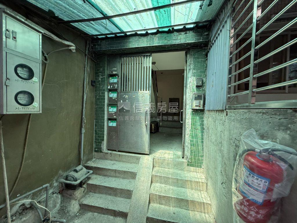 一層一戶圓山站收租好幫手房屋室內格局與周邊環境
