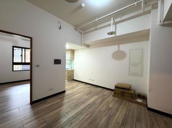 全新未入住達永電梯兩房