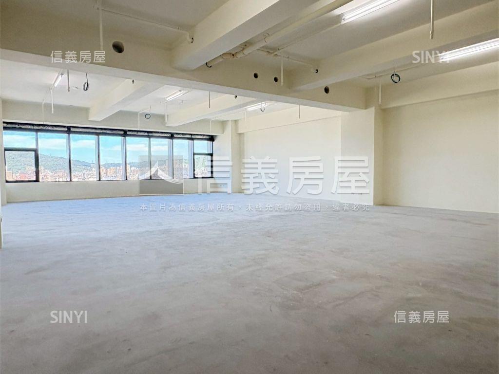 華固國家置地高樓廠辦２戶房屋室內格局與周邊環境