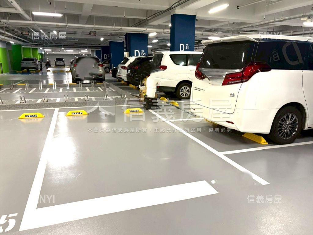 華固國家置地高樓廠辦２戶房屋室內格局與周邊環境