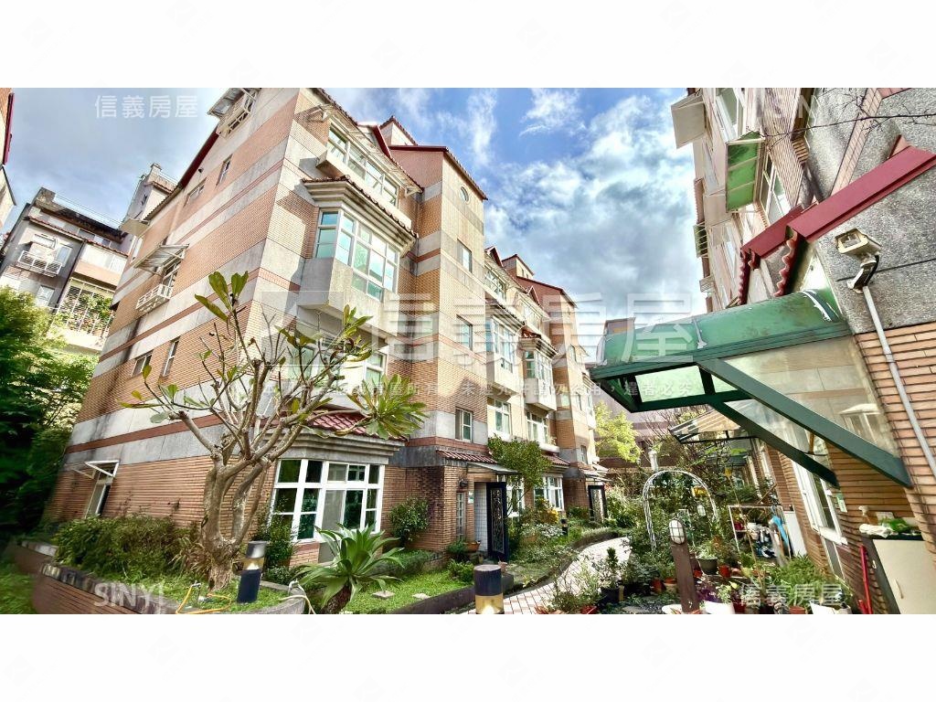 翠綠園四房坡平車位房屋室內格局與周邊環境