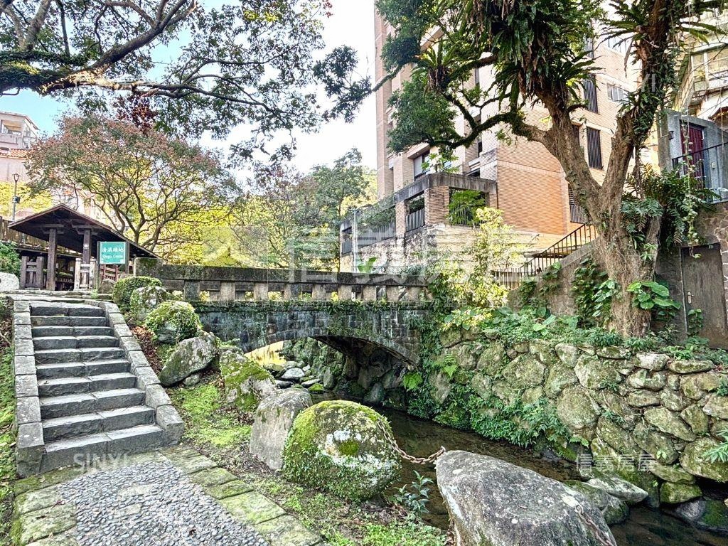 翠綠園四房坡平車位房屋室內格局與周邊環境