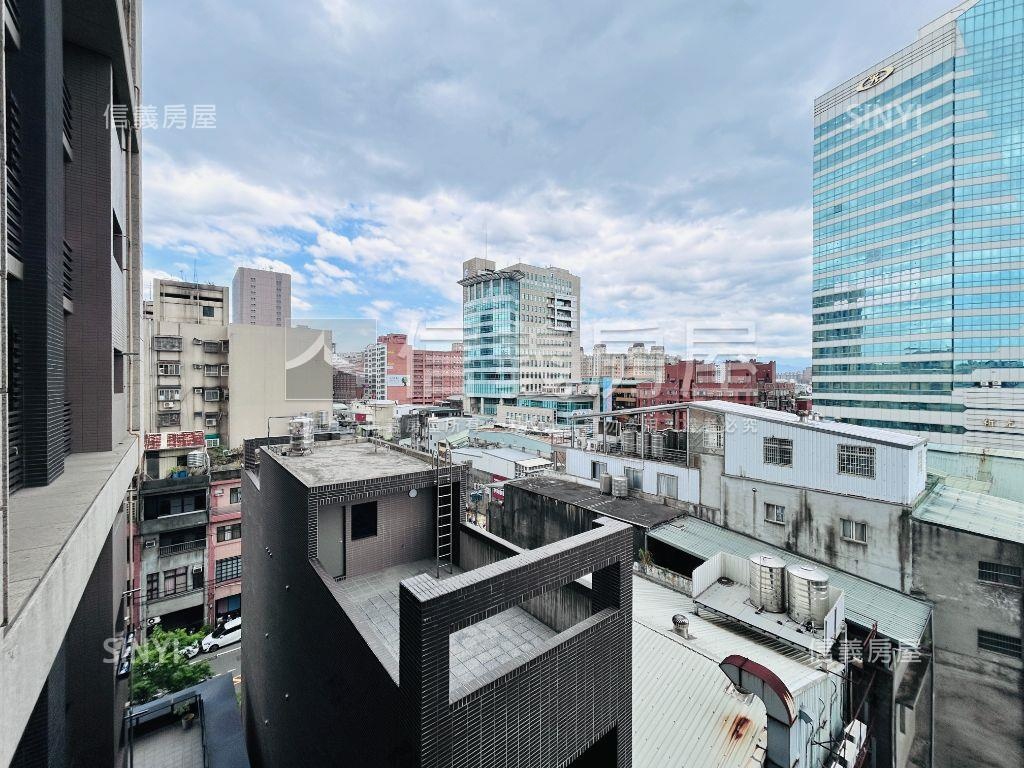 德友極三房有車位房屋室內格局與周邊環境