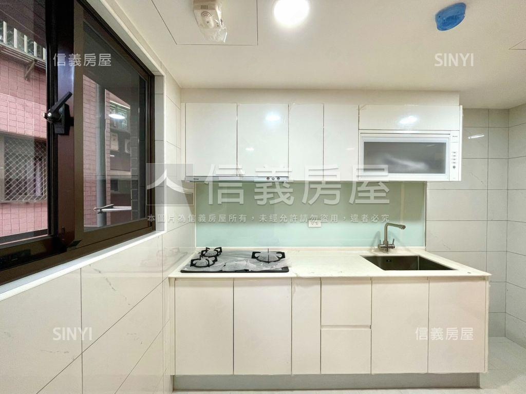 近北市三房有車位房屋室內格局與周邊環境