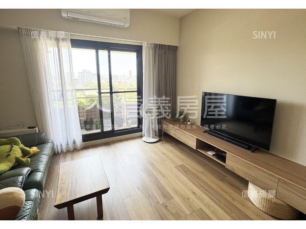 河堤維也納邊間三房平車房屋室內格局與周邊環境