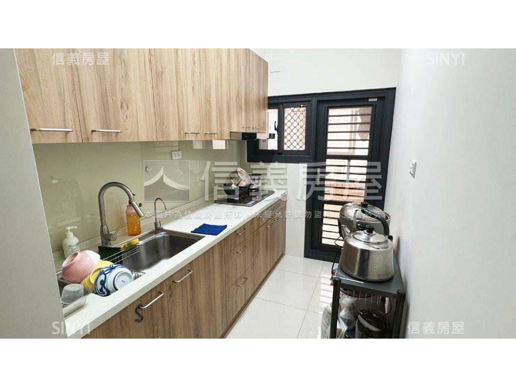 河堤維也納邊間三房平車房屋室內格局與周邊環境