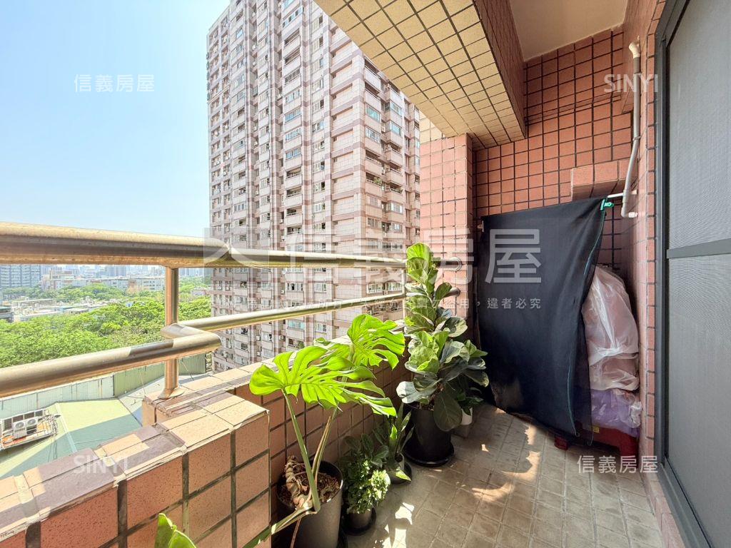 河堤維也納邊間三房平車房屋室內格局與周邊環境