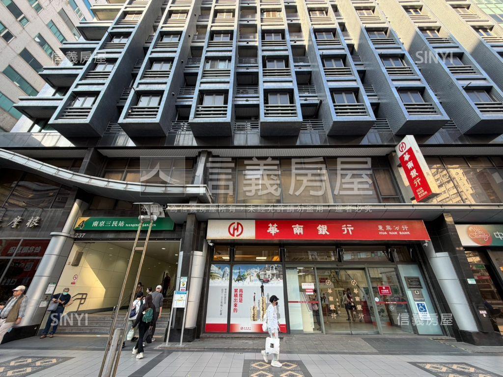 台北摩根朝北看陽明山好棒房屋室內格局與周邊環境