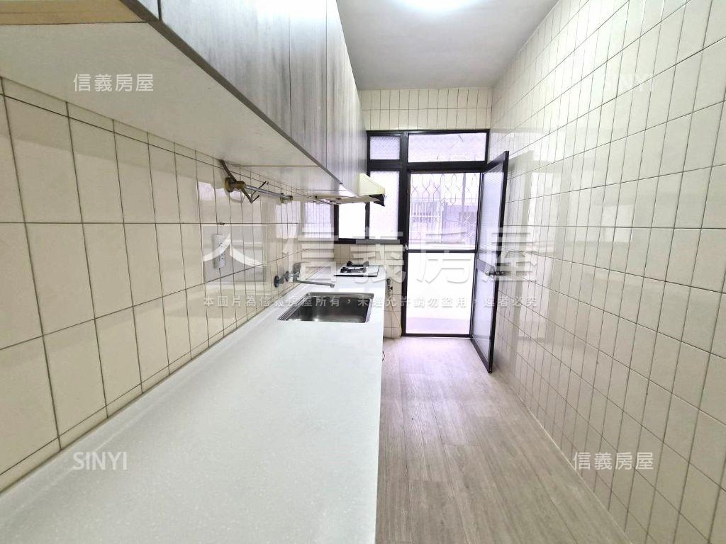 低於行情裝潢美三房房屋室內格局與周邊環境