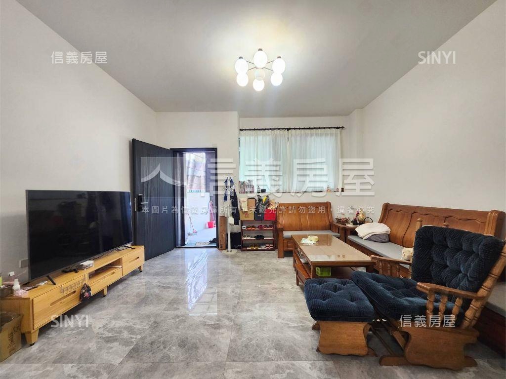 安中面寬併排雙車透天房屋室內格局與周邊環境